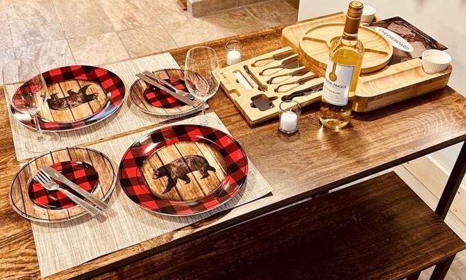 Calmar Apartamento | Cozy basement suite in a small town only 20 minutes from the airport