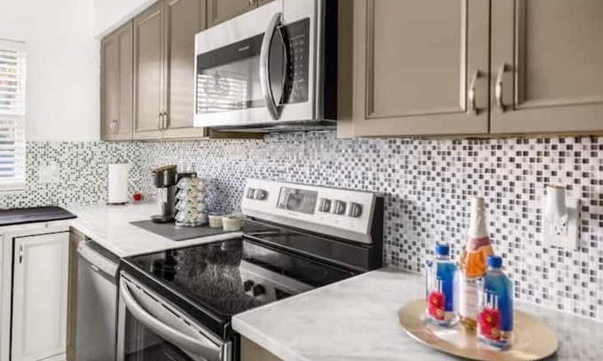 Lake Bentley Apartamento | Relax in a Comfy Secluded Condo