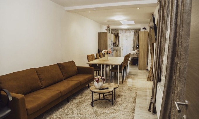 Antwerp Cama Y Desayuno | Vrbo Property