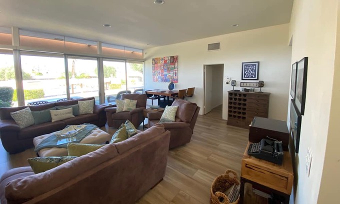 Palm Desert Condominio | Desert Getaway- Spacious Condo with Views, Pool and Spa Nearby!