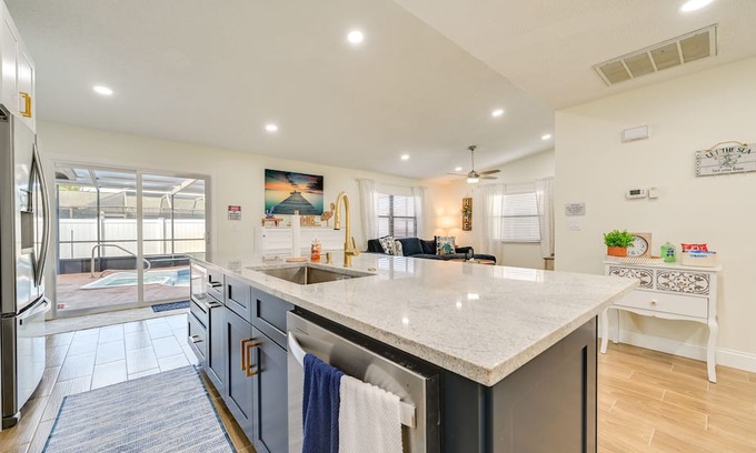 Embassy Hills Casa | Port Richey Home w/ Pool, Near Beach Park!