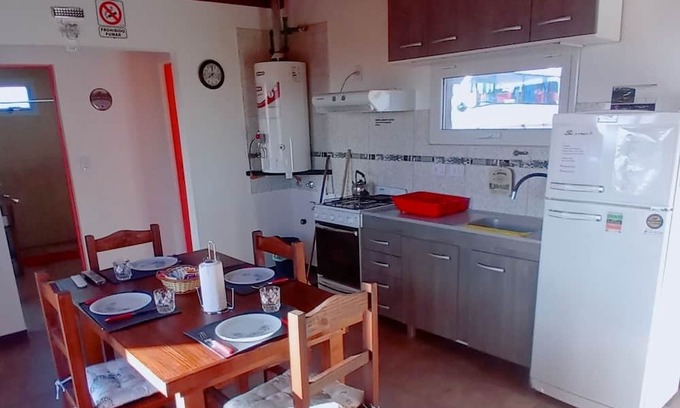 Macrozona Meseta Cerro Calafate Cabina | Cabaña Completa Ideal Para Grupos 5 Minutos Caminando del Centro de El Calafate!