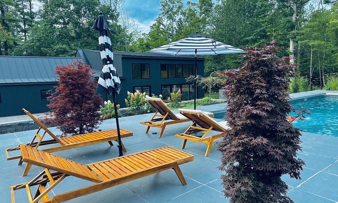 Woodstock Casa | Woodstock Oasis 3 br 3 bath pool, monthly