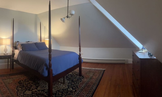 New Bedford Apartamento | Historic gem minutes from downtown New Bedford