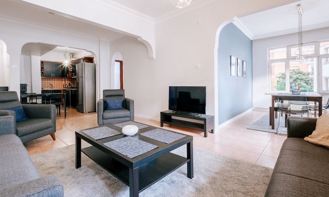 Maltepe Apartamento | Flat w Balcony 4 min to Maltepe Coast