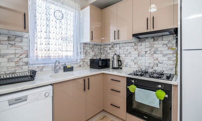 Osmangazi Apartamento | Flat w Balcony Near Grand Mosque in Osmangazi