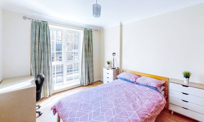 Reading City Centre Apartamento | Canal Side Apartment sleeps 4 with Parking
