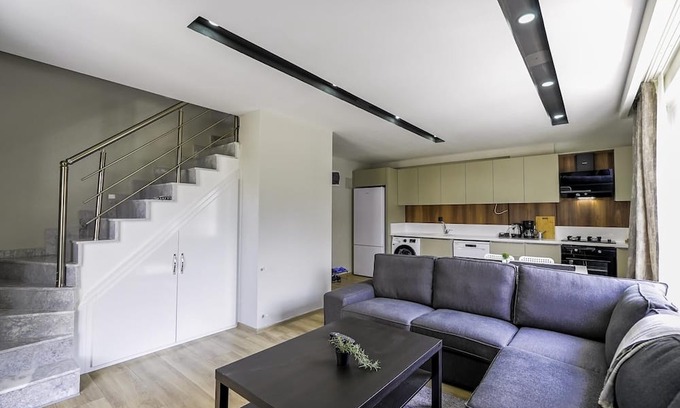 Goynuk Apartamento | Modern Flat w Balcony 5 min to Beach in Kemer