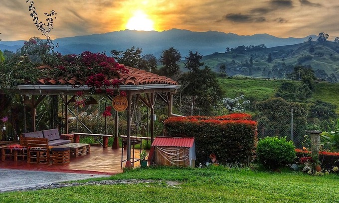 La Estrella Cabaña | Casa Campestre , Sobre la vía a los Termales