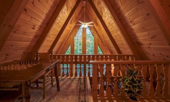 Jay Chalet De Esquí | Cozy 2 BDRM A-Frame Nestled in Ausable Acres