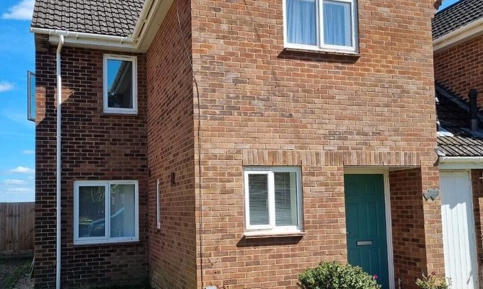 Chettisham Casa | Pets Welcome - Military TLA