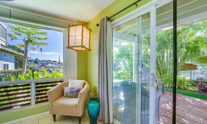 Aiea Casa | Sun-Dappled Aiea Apartment: 11 Mi to Beach!