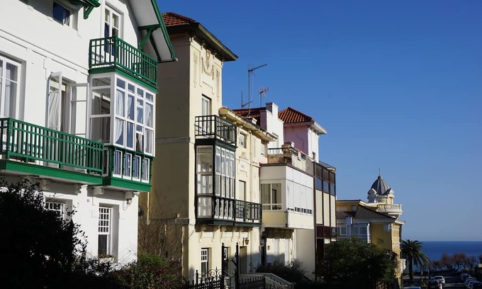 Santander Casa | A Beautifully Reformed Grand House Located in El Sardinero