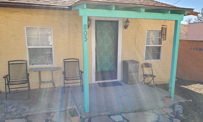 Tyrone Casa | Cozy cottage in Silver City historic district. 5 minute walk to downtown & WNMU!