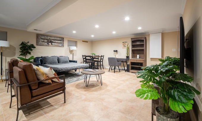 Newington Apartamento | Comfy&Spacious 1BD Springfield VA Basement Suite with Kitchenette