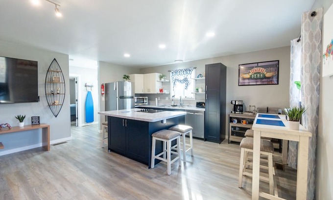 Plainfield Condominio | Enjoy this spacious condo, near downtown Indianapolis..