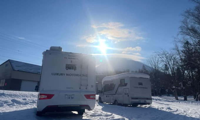 Kutchan Casa | Would you like to stay at NISEKO LUXURY MOTORHOME, You can see Mt.Yotei in front