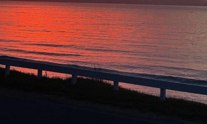 Raumati South Apartamento | Beachfront Raumati Beach private and cozy new studio