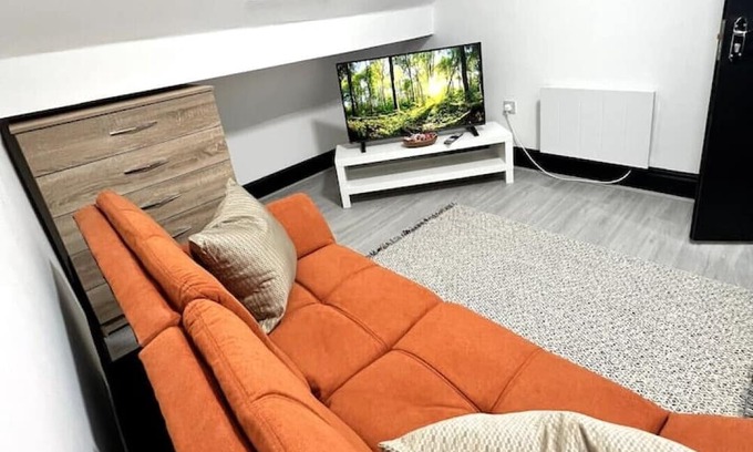 Sheldon Apartamento | Stylish Stay 10 mins from NEC, HS2 & BHX Airport