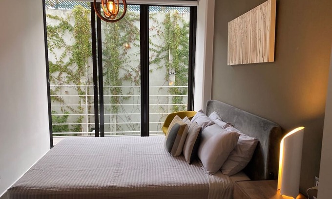 Zona 16 Apartamento | Shift Cayala: 2BR/BA balcony, spa, gym, near US Embassy & amenities. Secure 24/7