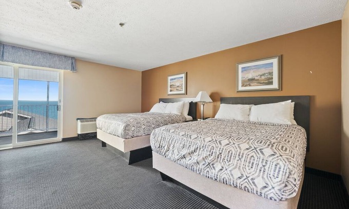 Put-in-Bay Casa | Family Suite at Bayshore Resort Put-in-Bay