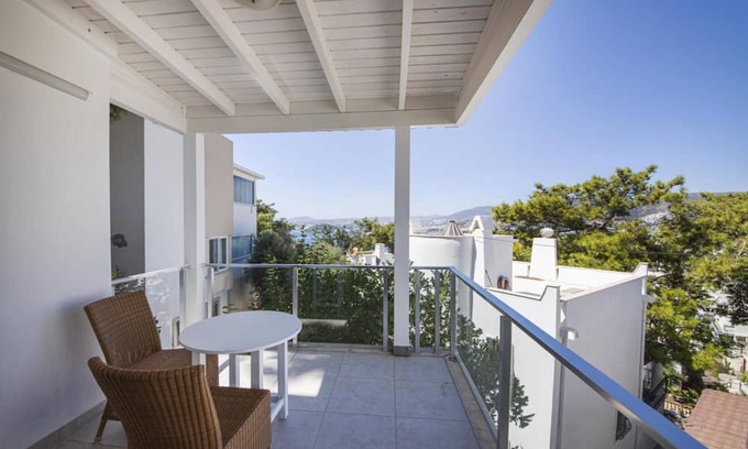 Bodrum City Center Villa | Enchanting House with Backyard in Bodrum