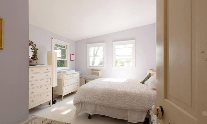Nyack Casa | Bohemian Garden Cottage