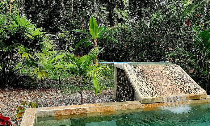 Puerto Viejo de Talamanca Cabina | Enjoy the sounds of nature in this tranquil home, only minutes to Puerto Viejo.