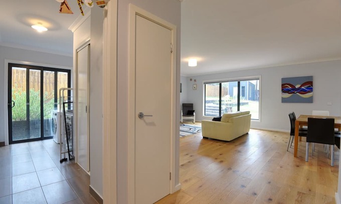 Mount Helen Casa | Spacious Family Escape close to Federation Uni & Buninyong