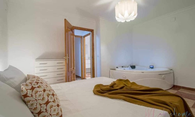 Huelva Apartamento | Suite con Jacuzzi en el Centro, ,vistas y Garaje