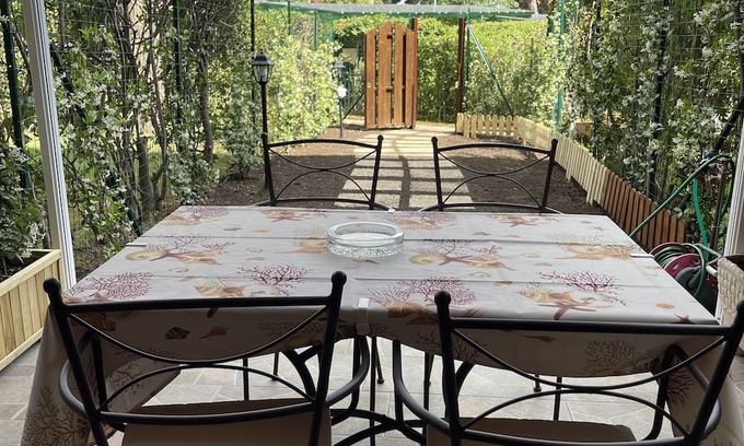 Marina di San Nicola Apartamento | Ground floor in residence with pool very central