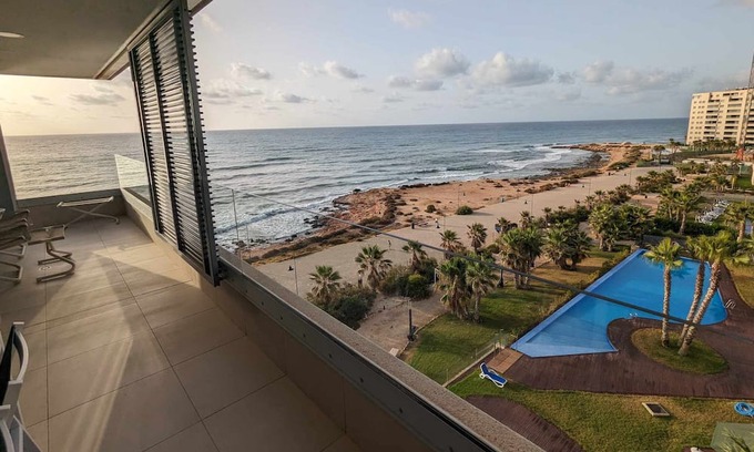 Punta Prima Apartamento | Luxueux Appartement en Front de mer 3 Chambres