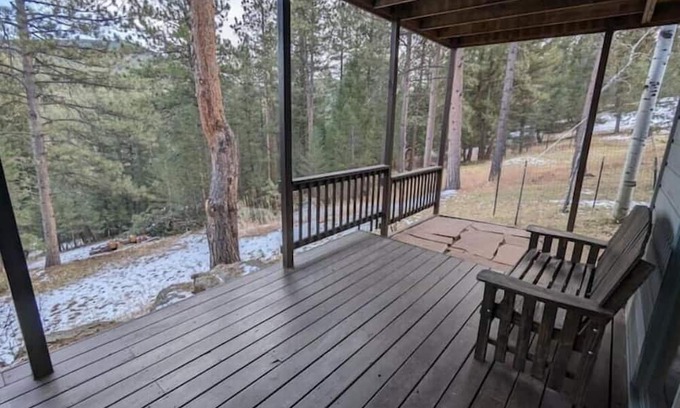 Evergreen Meadows Apartamento | Park setting In-law Apartment