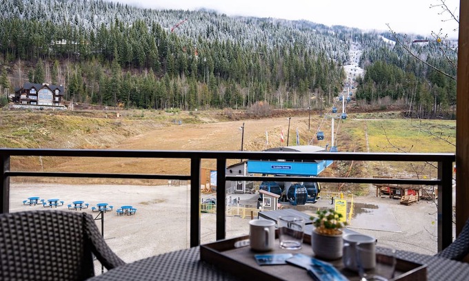 Revelstoke Condominio | Downhill Dreams by Revelstoke Vacations