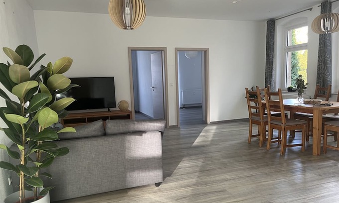 Bahnhofsvorstadt Apartamento | Unsere Bergstadtwohnung Liegt in Zentraler Lage von Freiberg mit Parkplatz