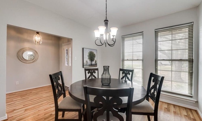 Trophy Club Casa | Bright & Spacious 4BR - Foosball Table!