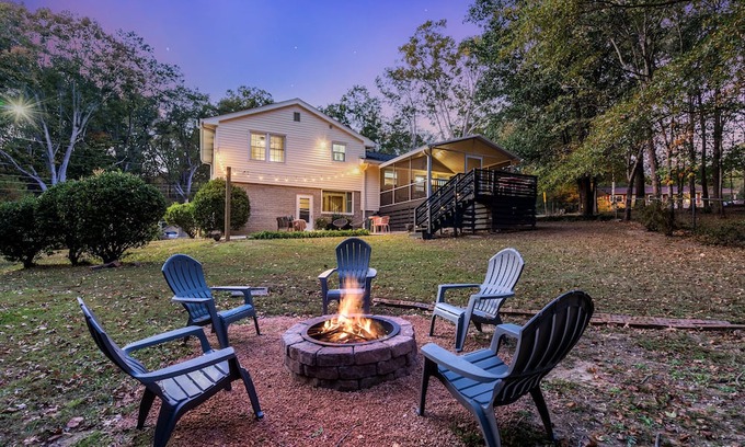 Gantt Casa | Weekend at GiGi's - a Greenville Mid-Century home with fire pit and game room.