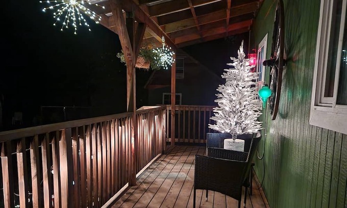 Marcola Cabaña | Sweet Little Carriage House tucked into The Willamette National Forest