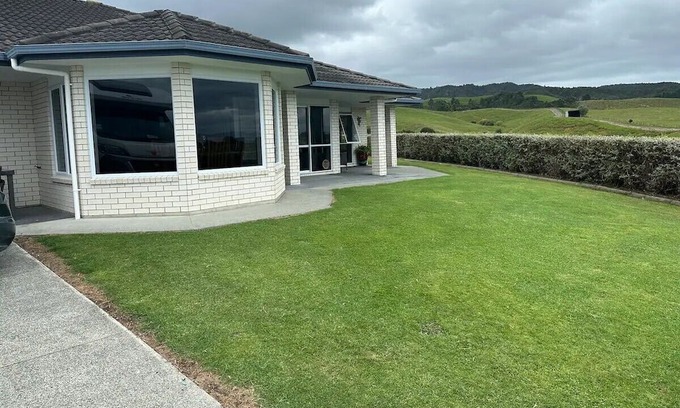 Whakatiwai Casa | SLICE OF HEAVEN