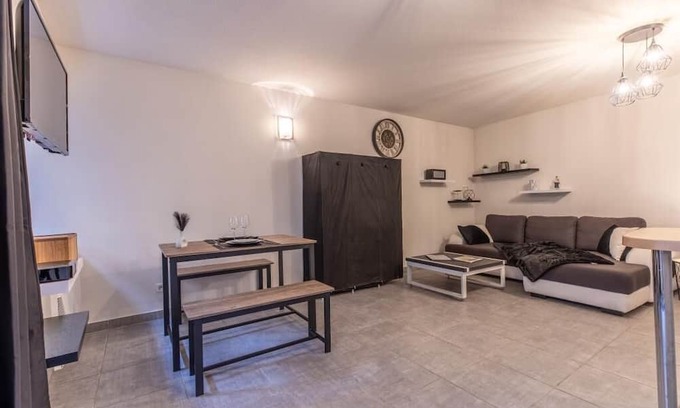 Riom Apartamento | Studio Rue Grenier Riom Avec Garage