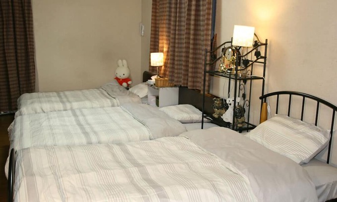 Chuo Ward Casa | Private Gest House Bambee