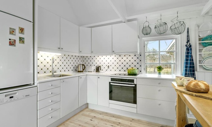 Liseleje Casa | Enjoy your vacation in this charming, Swedish-style vacation home.