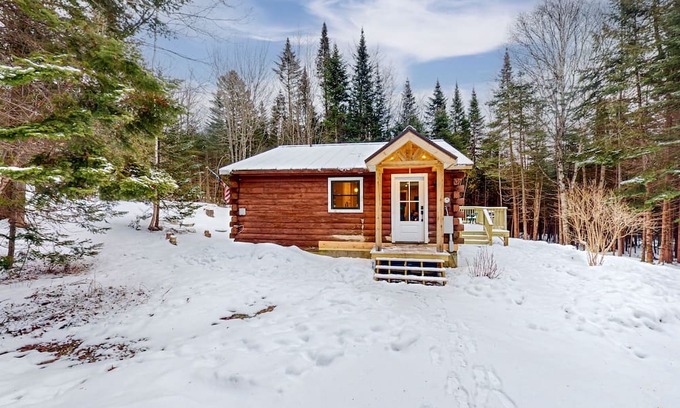 Rangeley Cabina | Dog-friendly cabin near Rangeley Lake with kayak, firepit & new furnishings