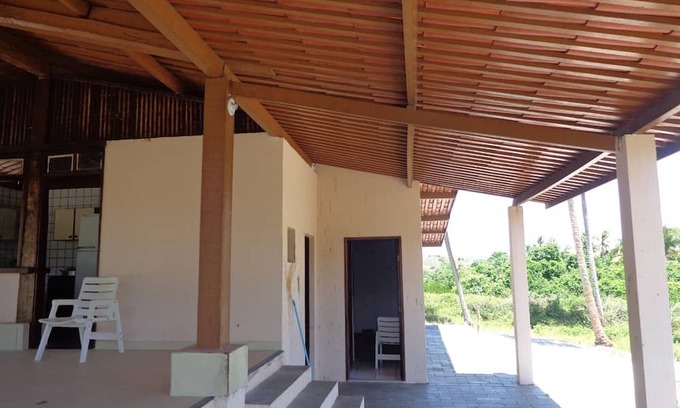 Monte Gordo Casa | Casa em Monte Gordo com 8.000 m² - Acesso à Internet e Aceitamos Animais