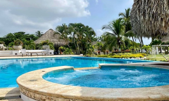 Bocachica Casa | w*| Amazing 5BR House w/ Ocean View n AC in CTG