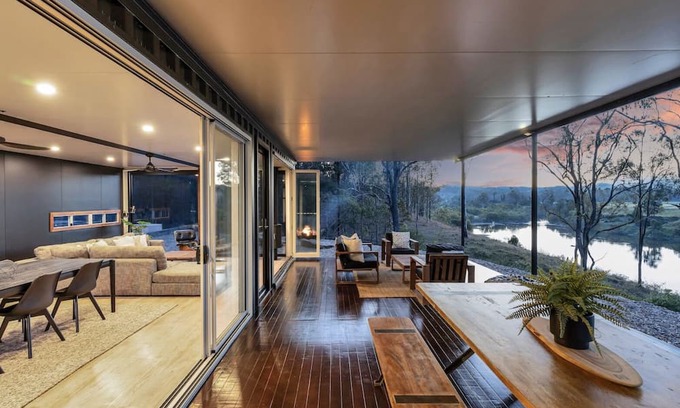 Alice Casa | The Clarence ~ Romantic Luxury accommodation in Alice NSW