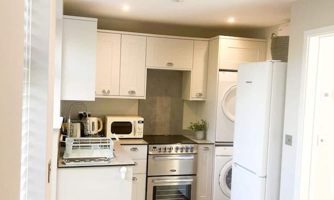 Horley Apartamento | The Studio at Michael House