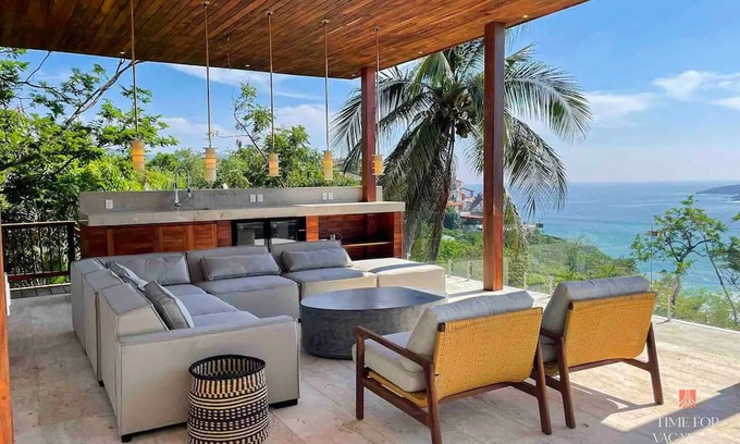 Ixtapa Casa | NEW Luxe Oceanview Villa, Private Beach, Pool, BBQ
