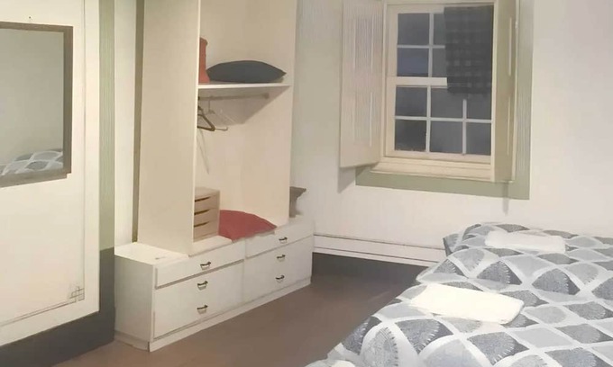 Coimbra City Centre Casa | Homerez - Big house for 18 ppl. at Coimbra