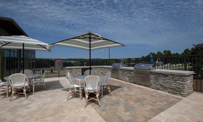 Pelham Apartamento | Near Oak Mt Amphitheatre and Pelham Civic Complex
